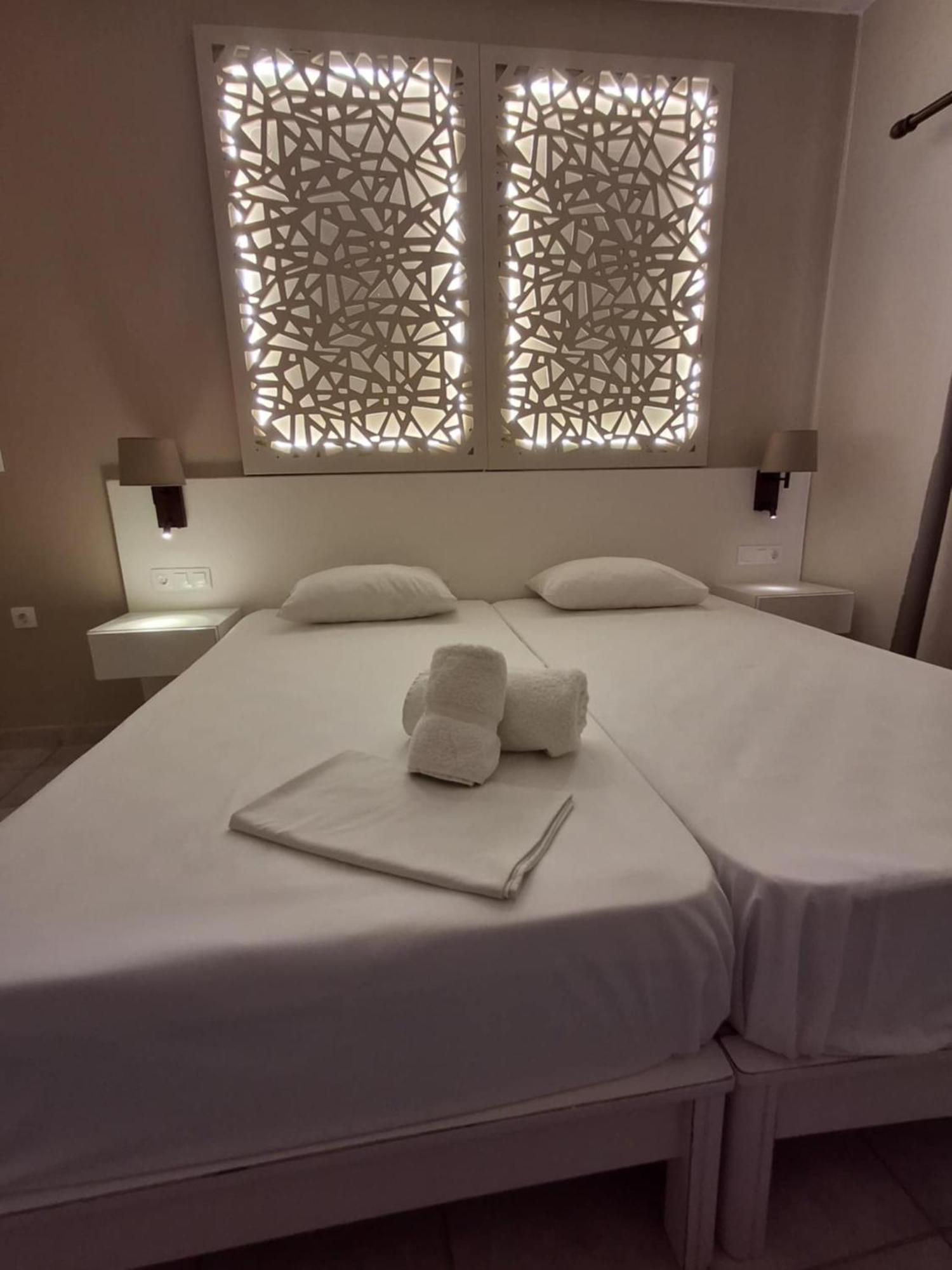 Lola'S Hotel Platanias Exterior foto